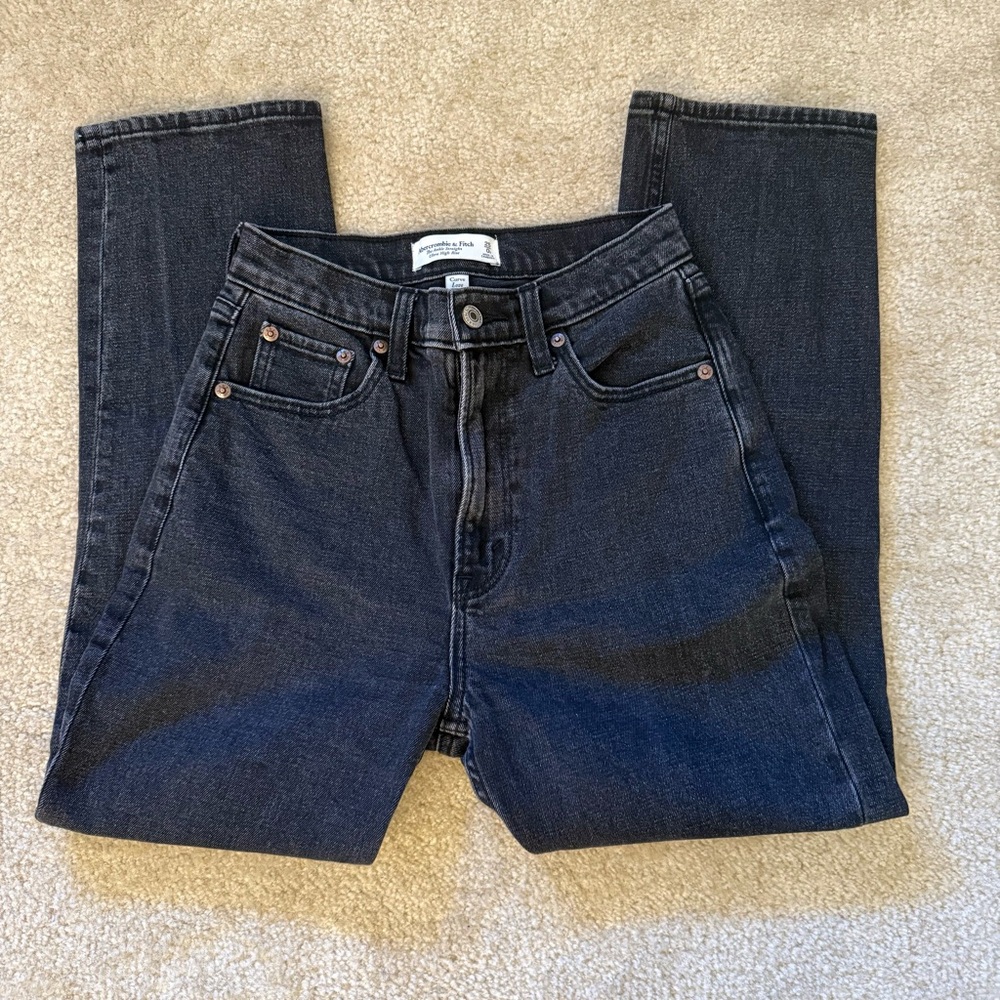 Abercrombie & Fitch The Ankle Straight Ultra High Rise Jeans 25S
